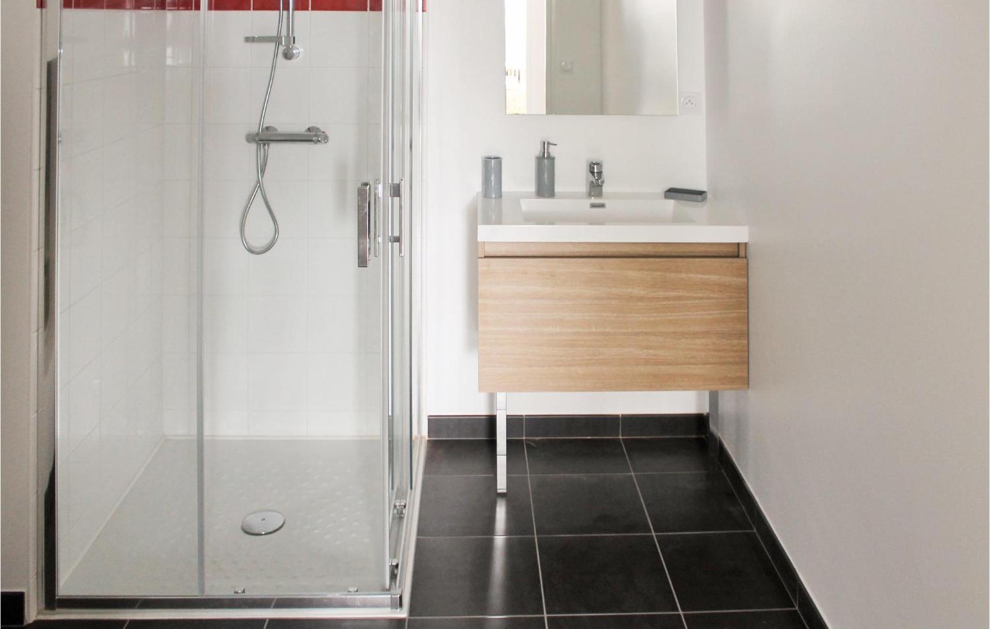Beautiful Home In Erdeven With Kitchenette Luaran gambar