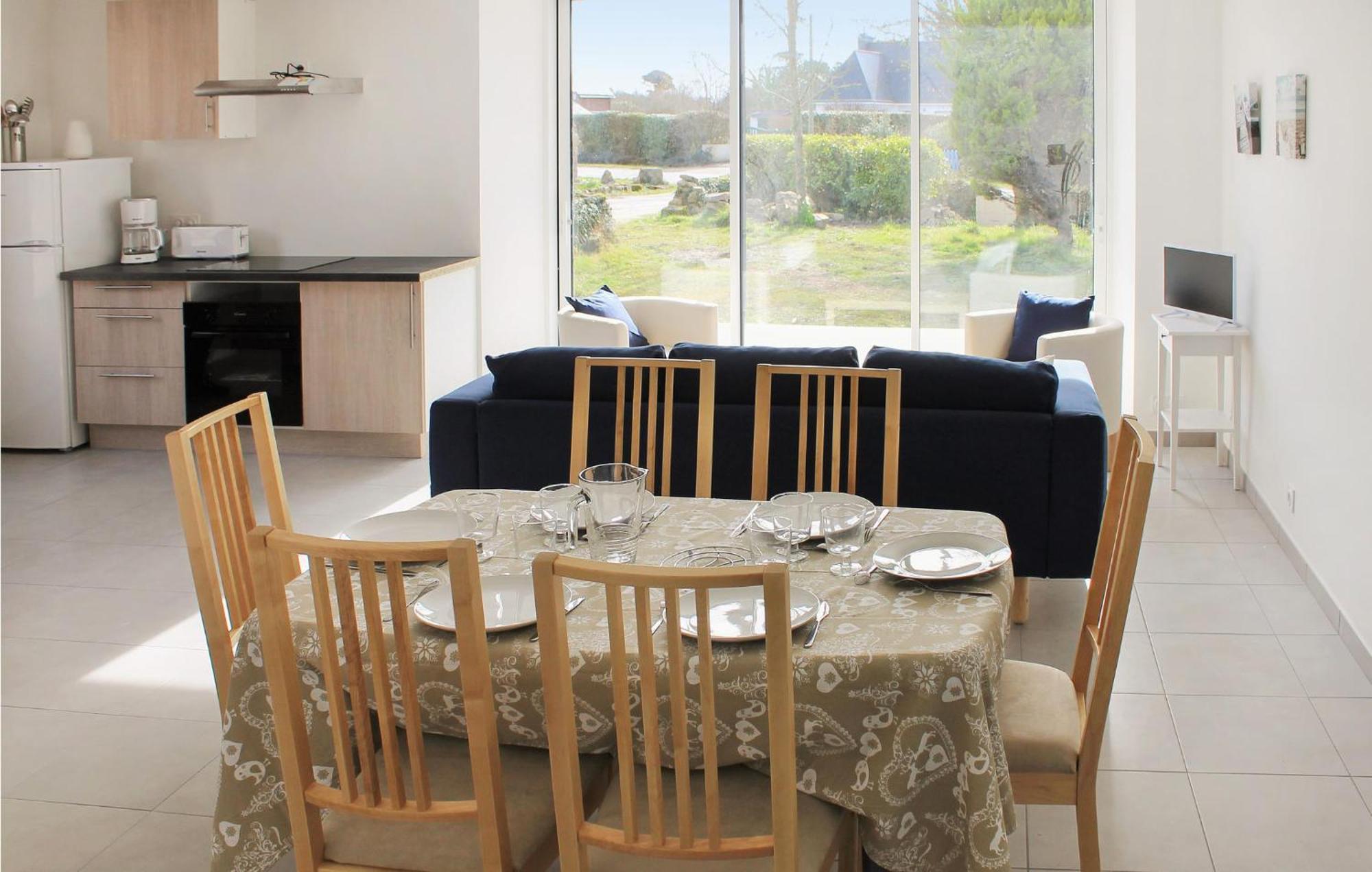 Beautiful Home In Erdeven With Kitchenette Luaran gambar
