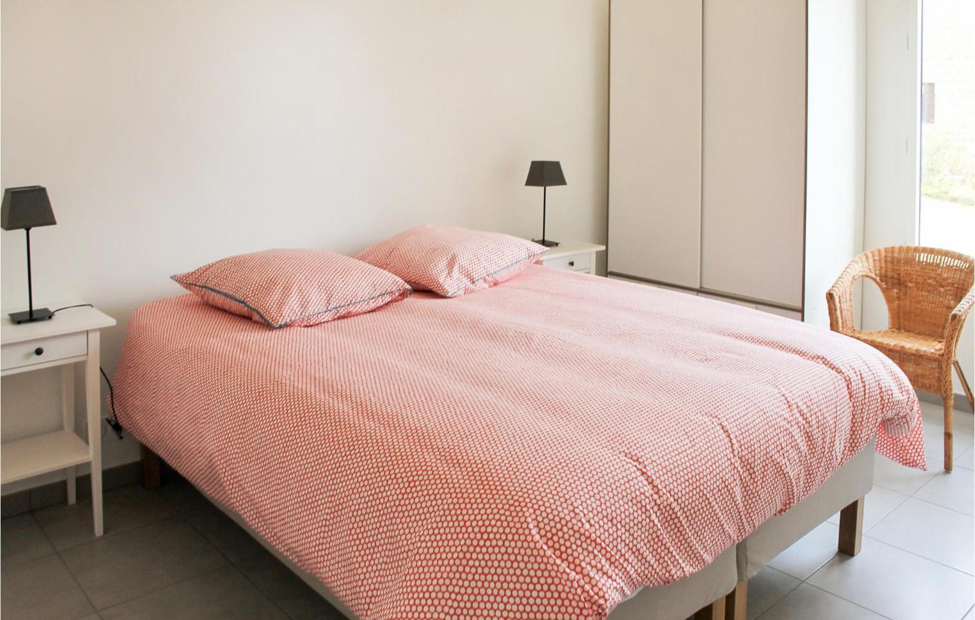 Beautiful Home In Erdeven With Kitchenette Luaran gambar